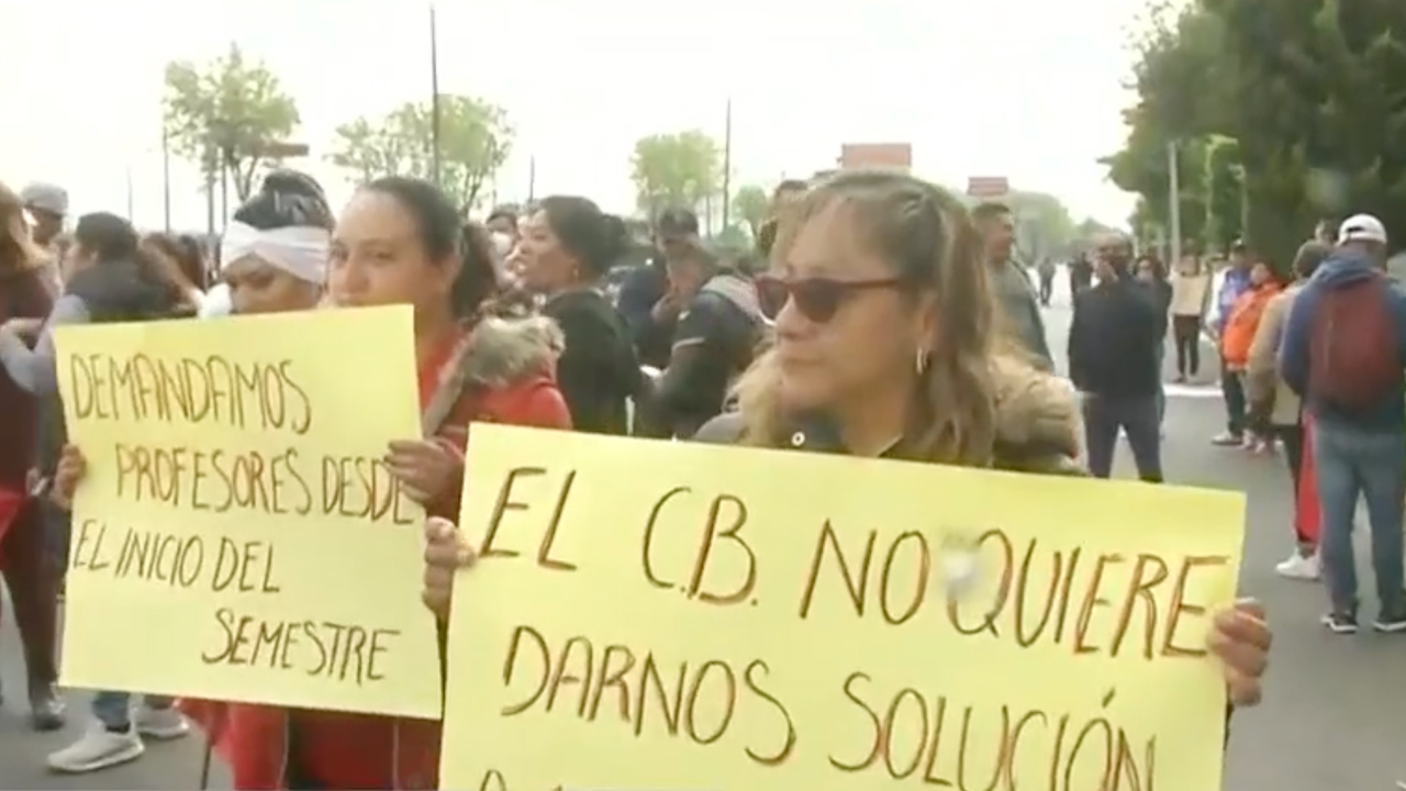 Huelga de trabajadores del Colegio de Bachilleres escala en Ciudad de México